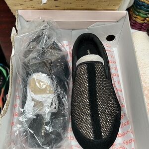 Easy Spirit Black and Gold Mesh Sneakers